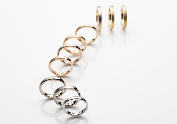 職人によるオーダーメイドの結婚指輪は選べる素材が豊富！